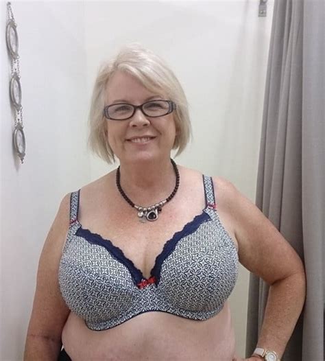 Bbw sexy Oma mit großen natürlichen Titten Bauch Schlampe Gilf Milf Porno Bilder Sex Fotos XXX