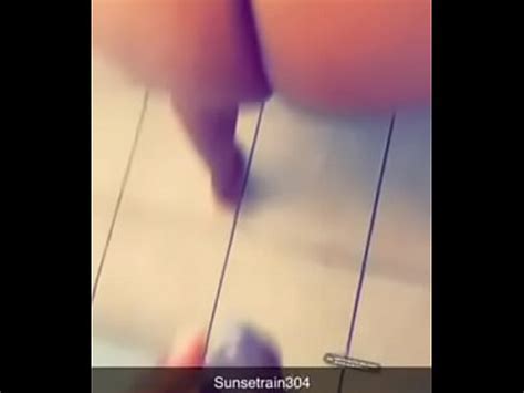 Twerking Booty WhileGetting Fingered In My Wet As Pussy XVIDEOS