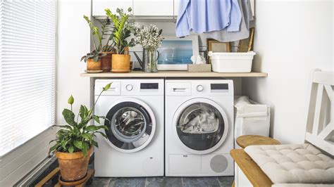 Expert Explains How To Wash And Care For Pillows So They Last Longer