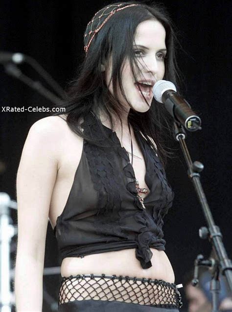 Andrea Corr Hot Wardrobe Malfunction Pics Nipples Visible Photos In Hd Various Hot Photos