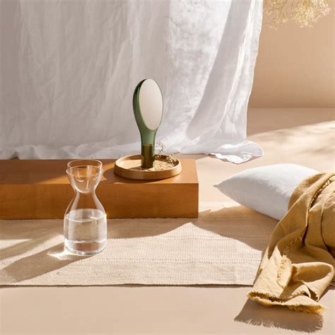 Nude Glass Vandens Grafinas Su Taurele Mr And Mrs Night Du Son