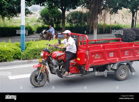 Motorised Three Wheeler In Guilin China Stock Photo Alamy