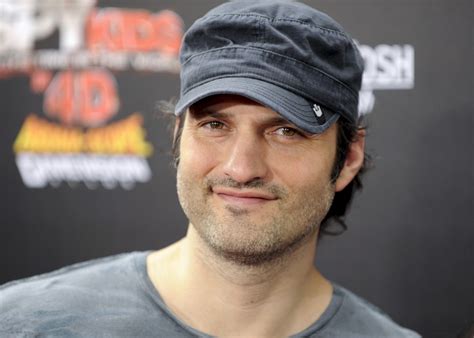 Robert Rodriguez 2018: Girlfriend, tattoos, smoking & body facts - Taddlr
