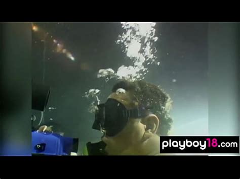 Playboy Esposa Rubia Amateur De Grandes Tetas Robin Follada Bajo El Agua Por Su Marido