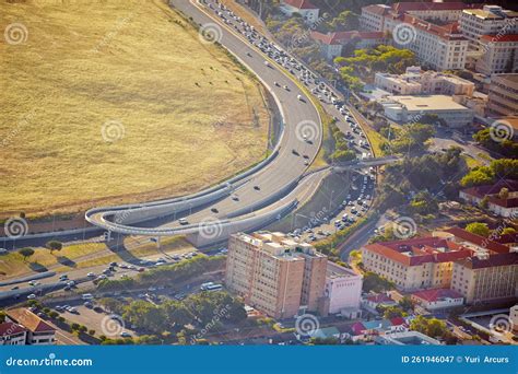 Duas Empreiteiras Farão Conjuntamente A Pavimentação De Uma Estrada