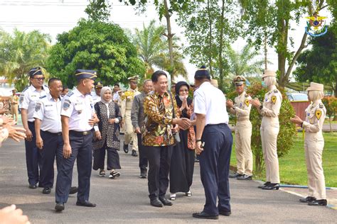 Kuliah Umum Oleh Guru Besar Universitas Diponegoro Kepada Taruna