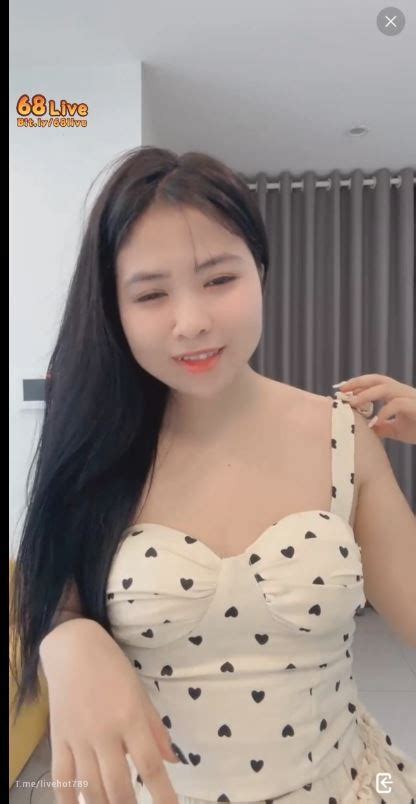 Clip Hot Tiktoker Hường Hêu Khoe Vú Lồn Trên Live Cực Ngon Phim Sex