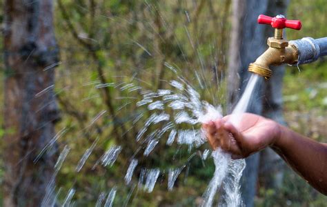 Llamado Al Acceso Sostenible Al Agua Potable Y Cuidado De Los Recursos