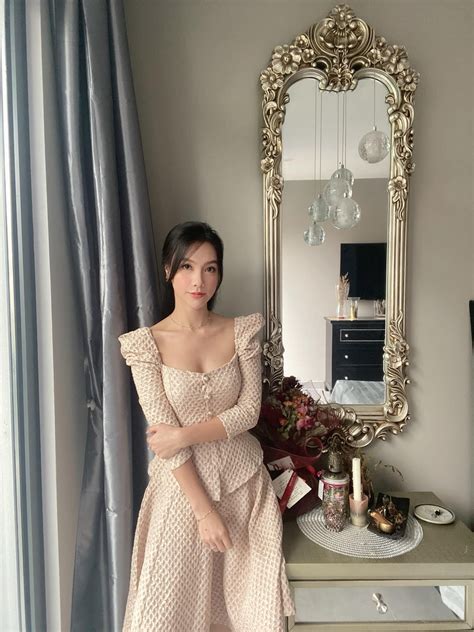 MC Minh Hà hiếm hoi diện bikini khoe vóc dáng gợi cảm Báo Dân trí