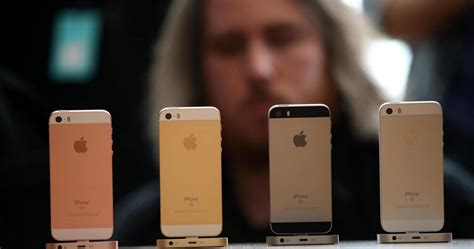 iPhone SE в официальной российской рознице стал ещё дешевле ...