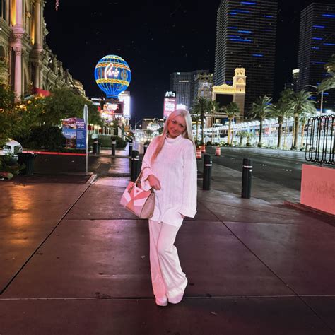 Saffron Leigh on Reels