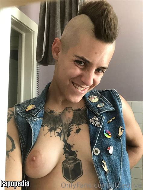 Mohawk Lessproblems Nude OnlyFans Leaks Photo 3074956 Fapopedia