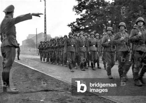 World War Ii German Soldiers Marching