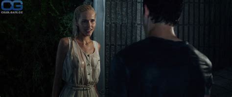 Isabel Lucas Nude Pictures Onlyfans Leaks Playboy Photos Sex Scene Uncensored