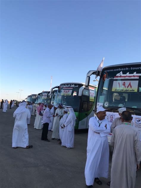 بالصور أمير الشمالية يستقبل الدفعة الأولى من حجاج العراق صحيفة