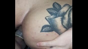 Tatuado Tomando Un Rollo XVIDEOS