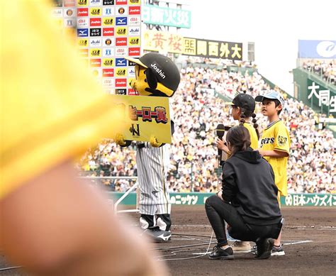 【阪神】加治屋蓮が勝利呼ぶ今季初の回またぎゼロ封「こどもまつり」で娘の誕生日に華添える力投 プロ野球写真ニュース 日刊スポーツ