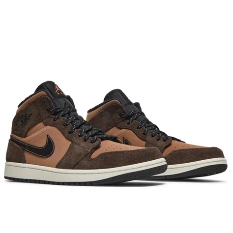 Air Jordan 1 Mid Se Dark Chocolate Cruizer