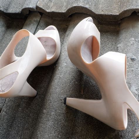 Jellyshoes High Heels Warna Nude Fesyen Wanita Sepatu Di Carousell
