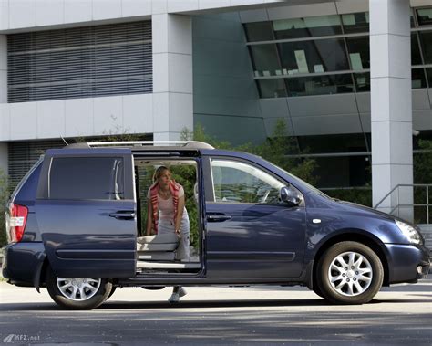 Kia Carnival Bilder. Van in LX, EX BASIS und EX erhältlich - Kfz.net