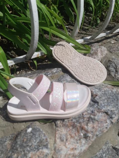 Голографические босоножки на резинках,садалии для девочки — цена 400 ...