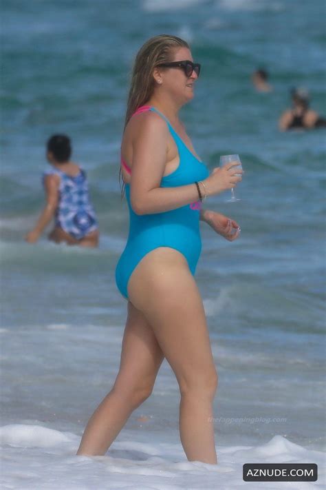 JOSIE GOLDBERG Nude AZNude