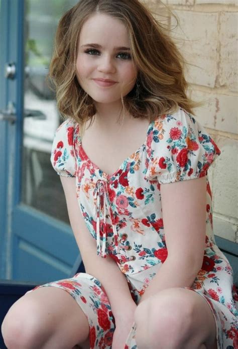 Hot Sexy Megan Stott Bikini Pics