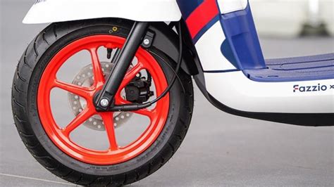 Tin Xe Hot L Nh Ch A Xe Ga Yamaha Gi Tri U Ng X P Honda Air Blade V Sh Mode