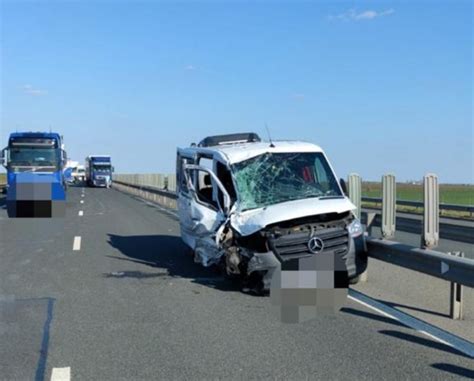 Microbuz De C L Tori Implicat Ntr Un Accident Rutier Pe Autostrada A