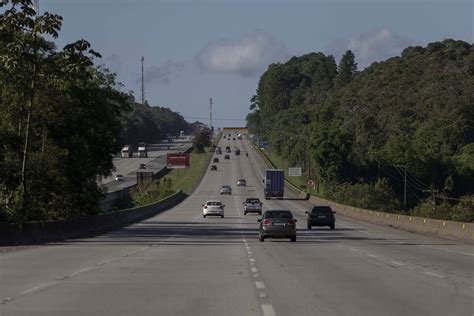 Primeiro Dia Do Megaferiado Em Sp Tem Queda De 35 Em Movimento No