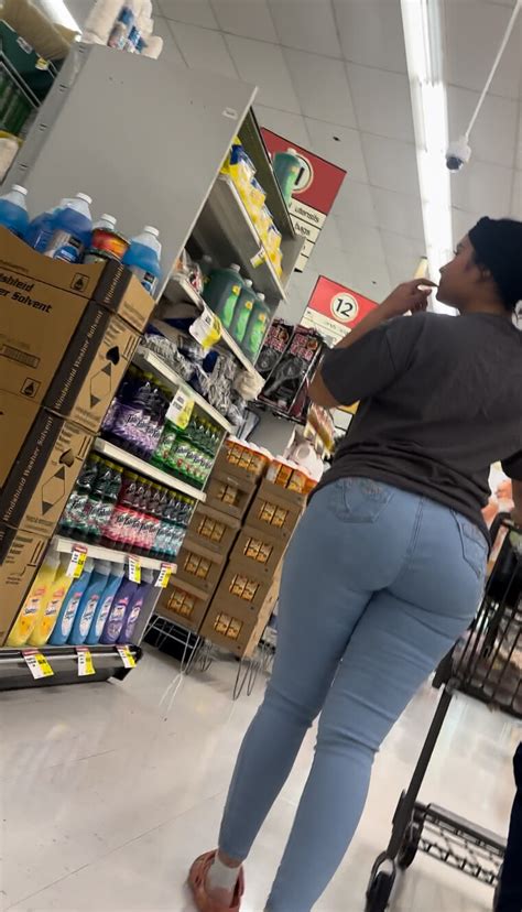 Juicy Latina In Tight Jeans Forum