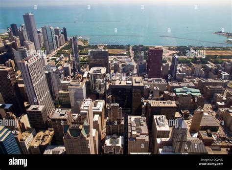 Willis tower observation deck hi-res stock photography and images - Alamy