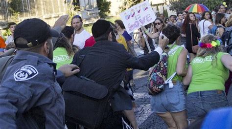 As Apu Al Este Jud O Ortodoxo A Personas En Marcha Gay Mundo El Comercio Per