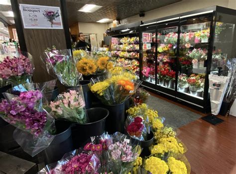 Shoprite Holds Grand Reopening Ribbon Cutting Ceremony After