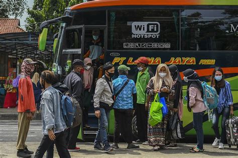 Foto Jumlah Penumpang Bus Akap Selama Libur Nataru Turun Drastis