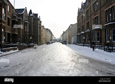 St John Street Oxford Covered In Ice Stock Photo Alamy