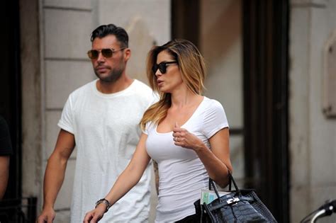 Aida Yespica Fisico Al Top In Bikini E C Anche Il Suo Geppy Caffeina Magazine