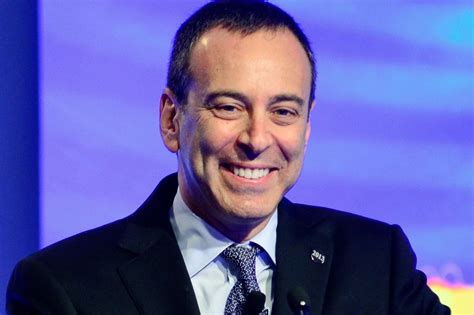 9 Astounding Facts About Edward Lampert - Facts.net