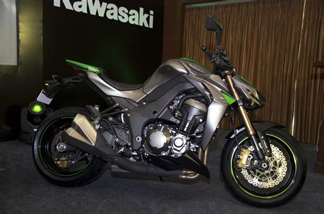 Kawasaki Z1000 Price In India Range Topping 2017 Kawasaki Z1000