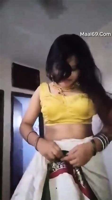 Sexy Nepali Girl Nude Stripping With Bf