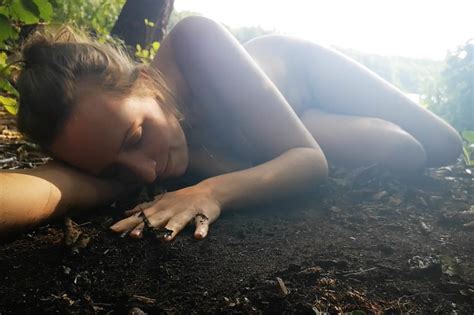 Naked Nature Raus Aus R Umen Rollen Routinen