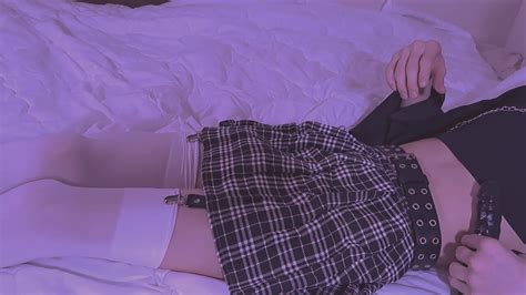 Liza Femb Allarga Il Culo Stretto Con Un Grosso Dildo Bianco XHamster