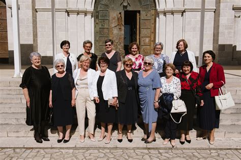 Široki Brijeg Zlatna generacija proslavila 50 godina mature Jabuka tv