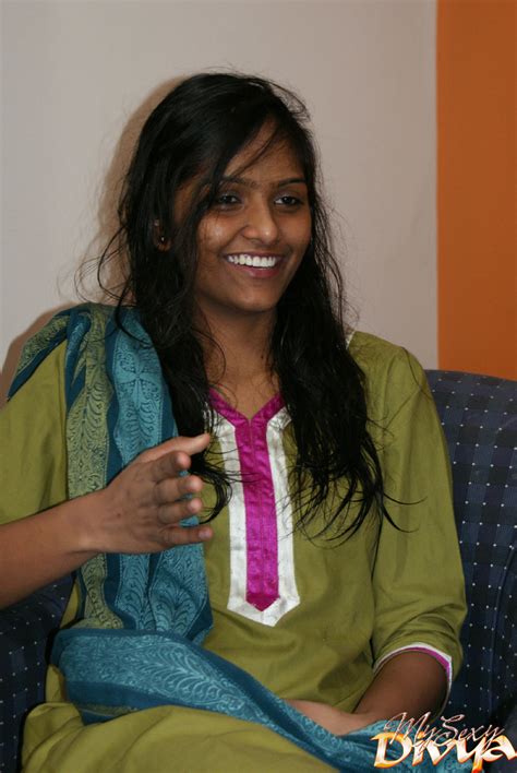 Indian Divya Slips Off Her Shalwar Suit To Pose Naked For The First Time CoedCherry