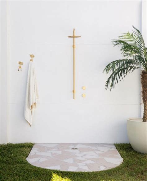 Cool Off With Our Hot Round Up Of Outdoor Shower Inspiration Style Curator