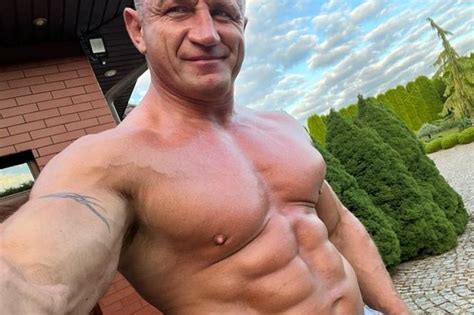 Wydało się co w nocy robi Mariusz Pudzianowski Nagranie pojawiło się