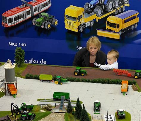 Nuremberg International Toy Fair 2011 | Amusing Planet