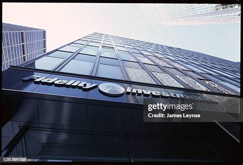 Fidelity Investments Photos and Premium High Res Pictures - Getty Images