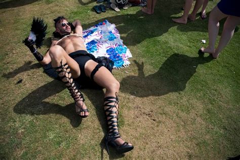 200 000 Party At Tel Aviv Gay Pride Parade Regions Biggest The Seattle Times