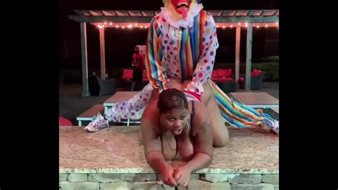 Clown Fucks Bbw At Night On The Patio Xnxx